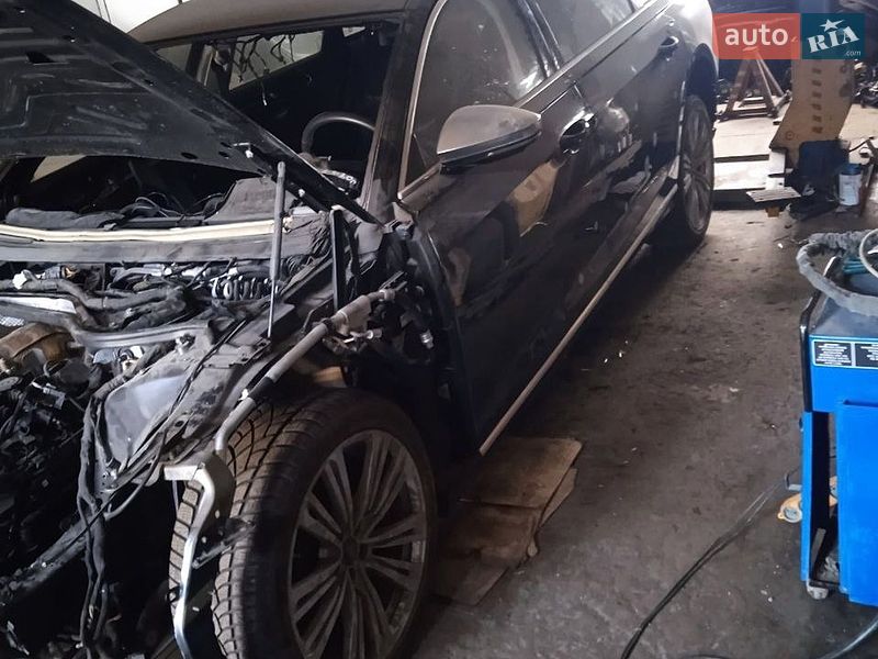 Седан Audi S8 2020 в Киеве