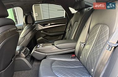 Седан Audi S8 2012 в Киеве