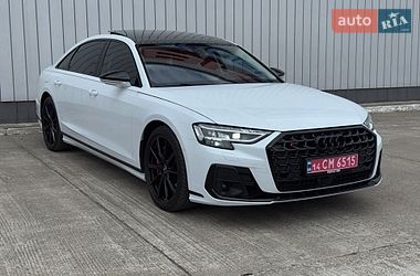 Седан Audi S8 2023 в Черновцах