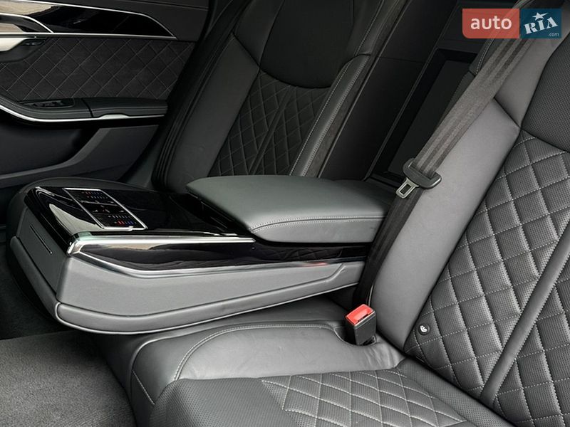 Седан Audi S8 2023 в Черновцах фото 19 Седан Audi S8 2023 в Черновцах