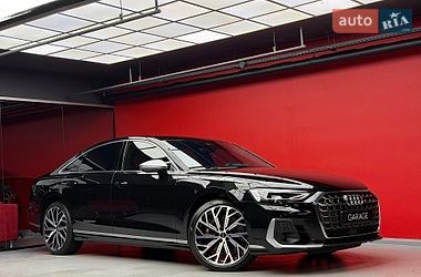 Седан Audi S8 2023 в Києві
