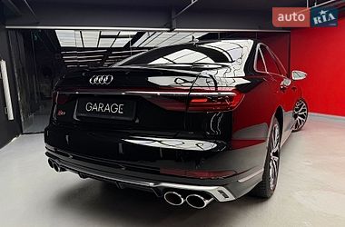 Седан Audi S8 2023 в Києві