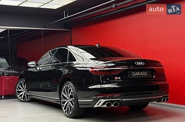 Седан Audi S8 2023 в Києві