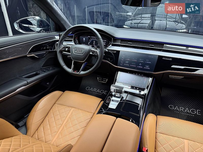 Седан Audi S8 2023 в Києві
