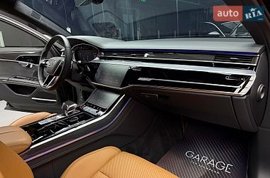 Седан Audi S8 2023 в Києві