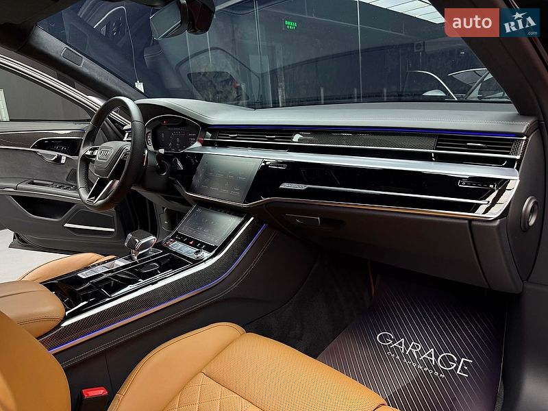 Седан Audi S8 2023 в Києві