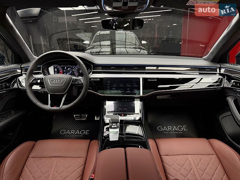 Седан Audi S8 2026 в Киеве