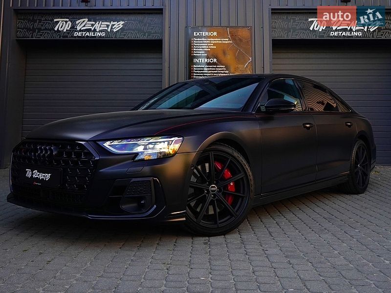 Audi S8 2024