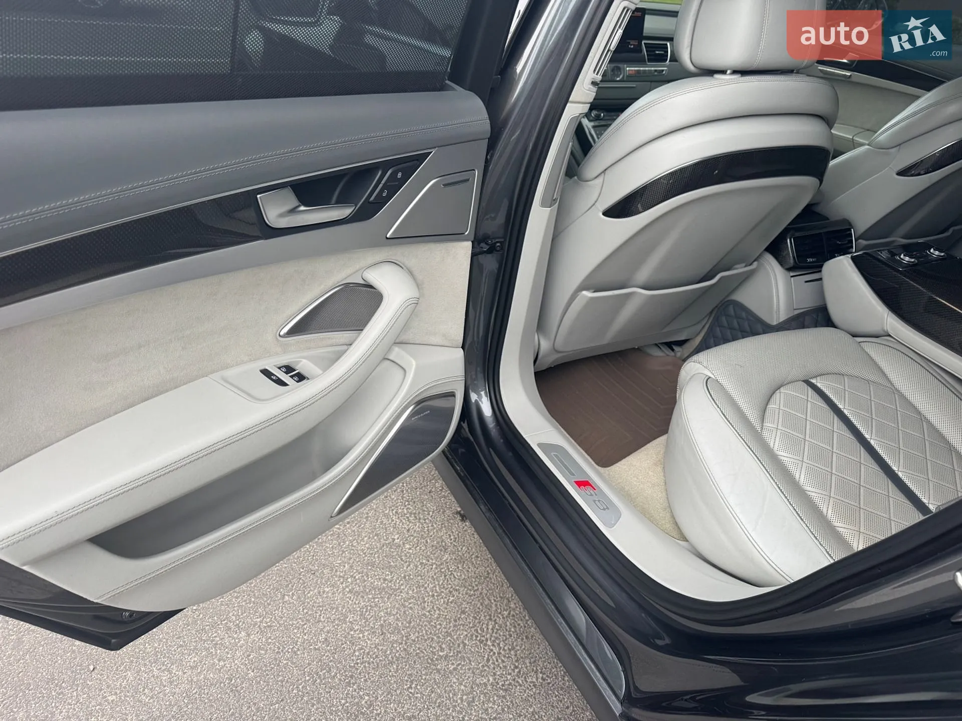 2012 Audi S8 - мініатюра 31