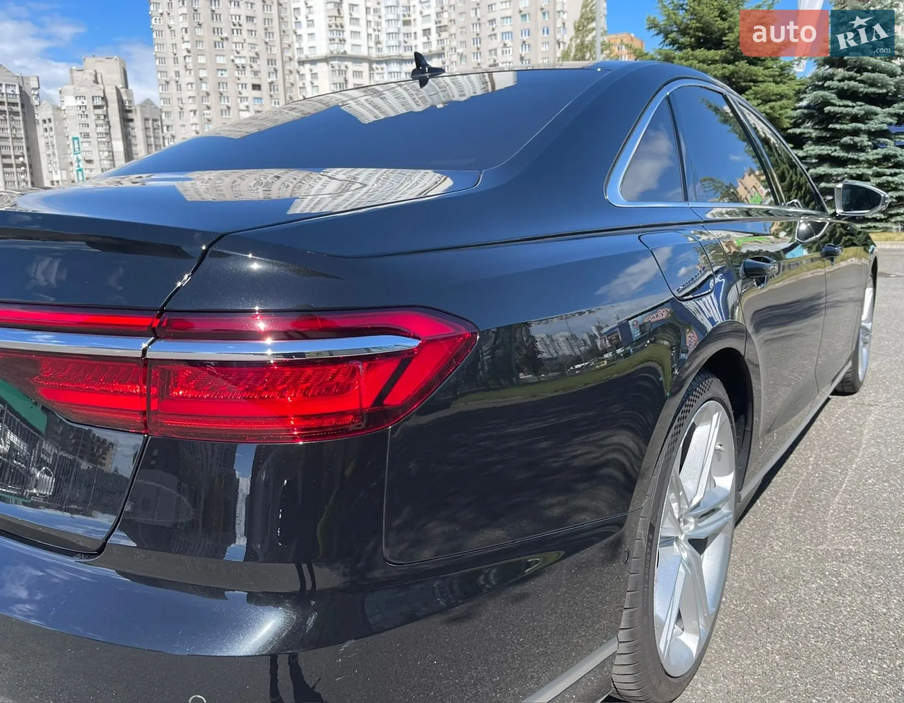 2021 Audi S8 - мініатюра 13