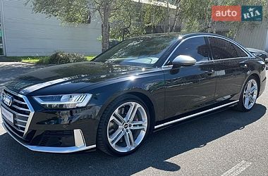 Седан Audi S8 2021 в Киеве