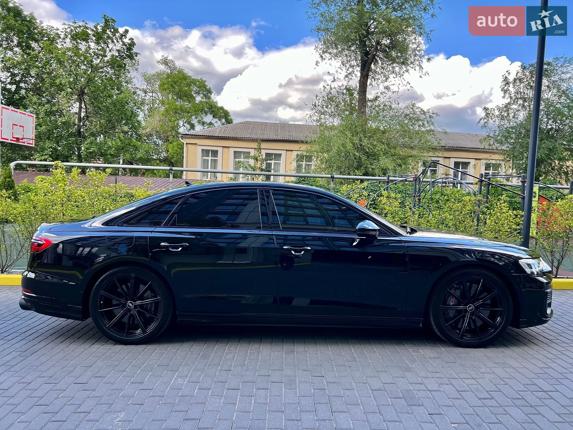 2023 Audi S8 - мініатюра 5