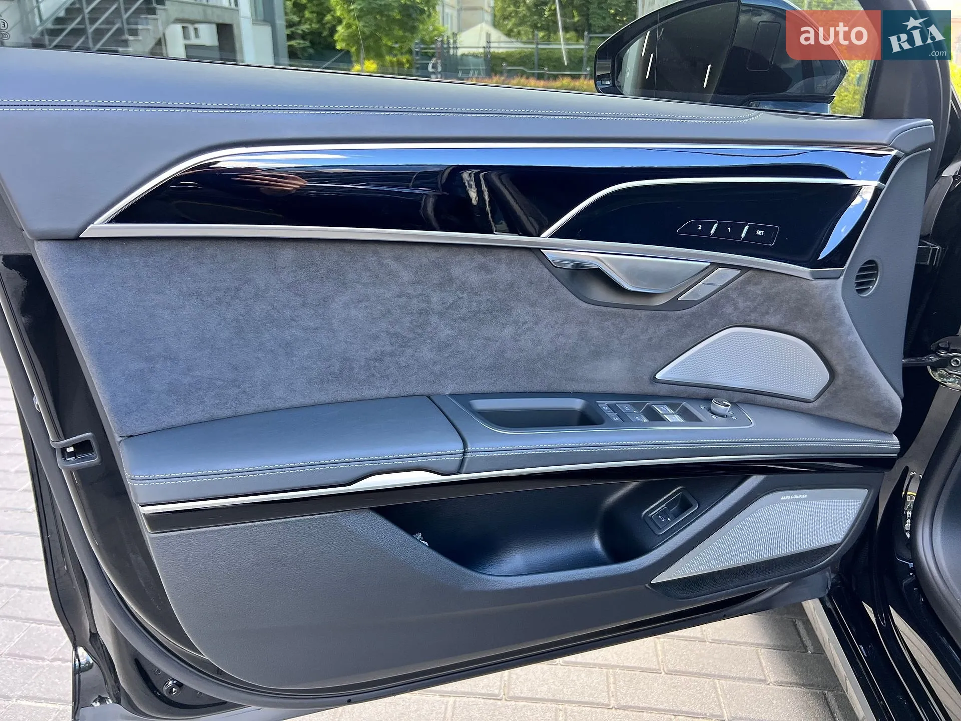 2023 Audi S8 - мініатюра 24