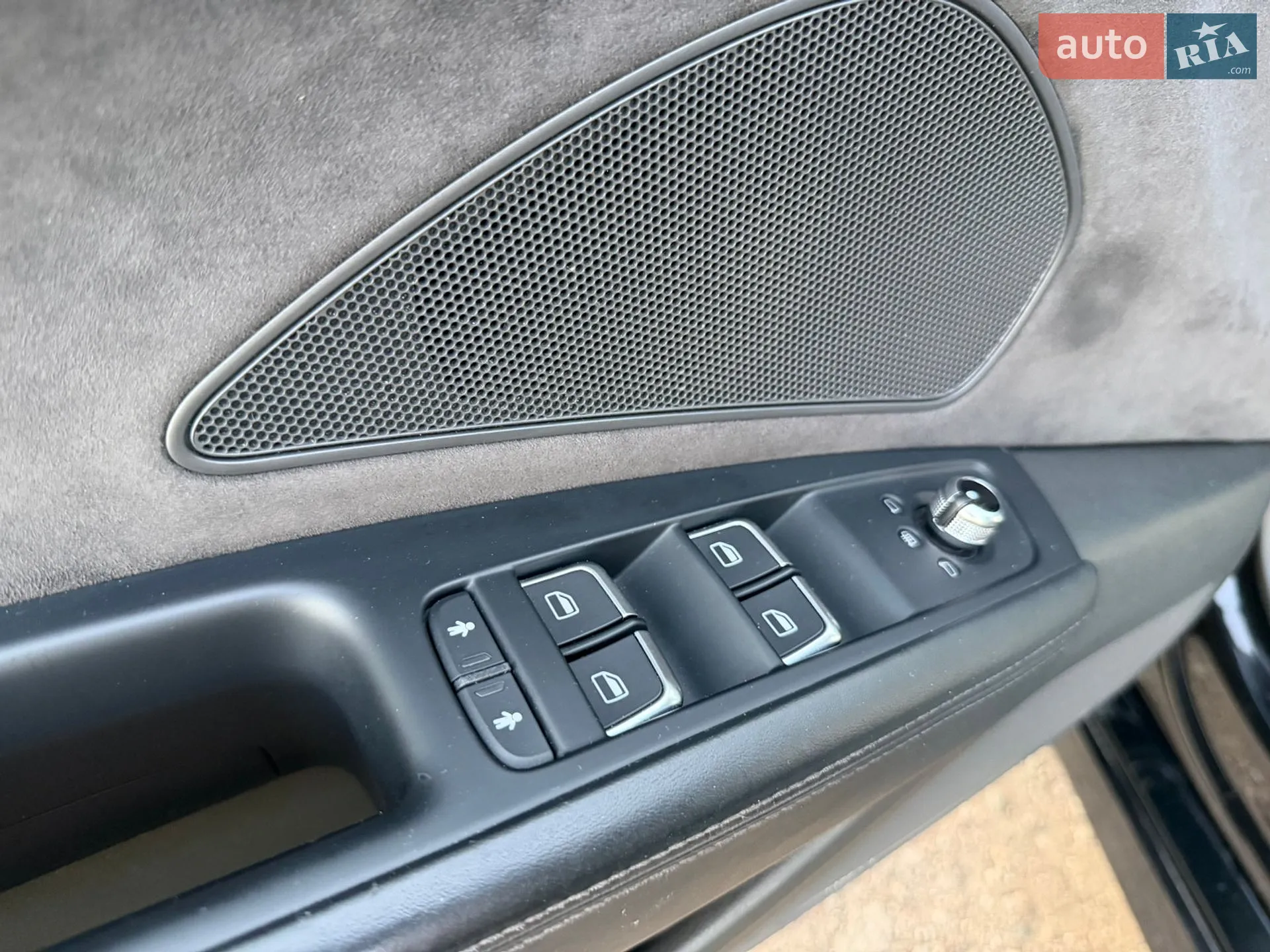 2013 Audi S8 - мініатюра 21