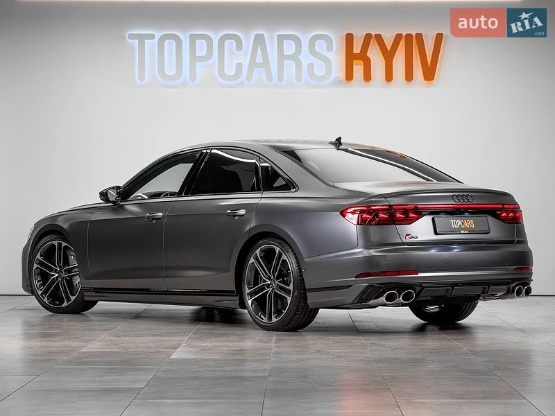 Седан Audi S8 2026 в Києві
