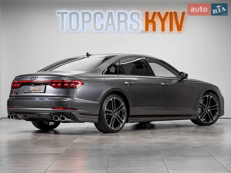Седан Audi S8 2026 в Києві