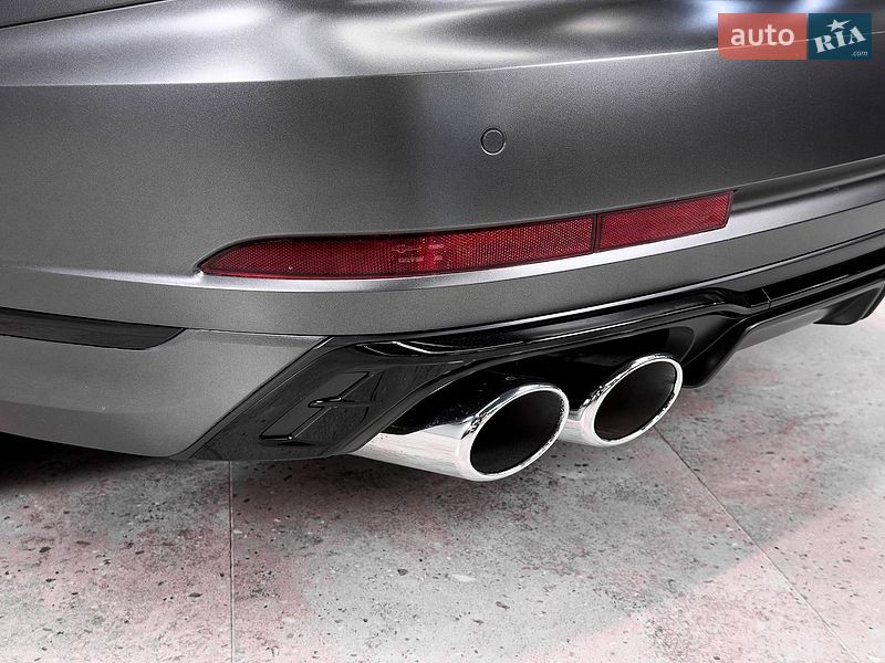 Седан Audi S8 2026 в Києві