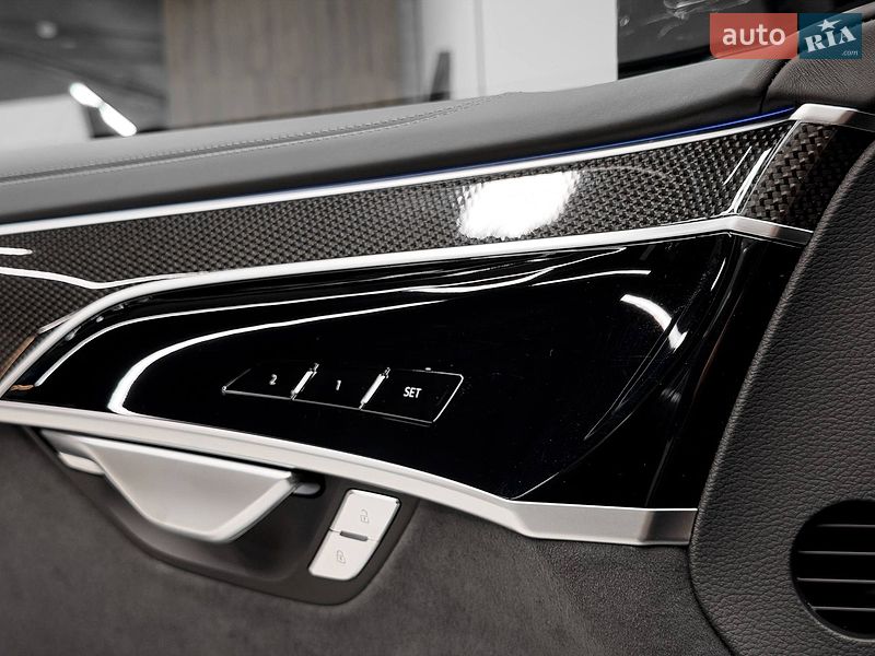 Седан Audi S8 2026 в Києві