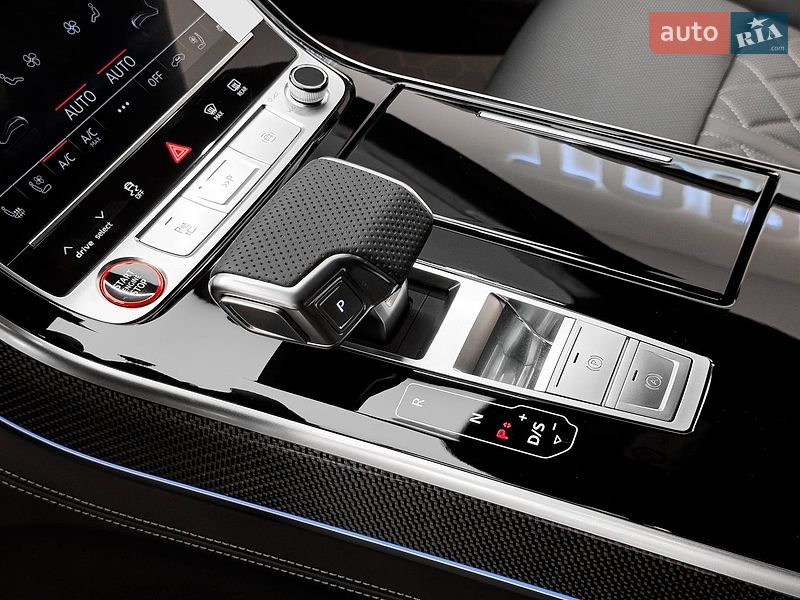 Седан Audi S8 2026 в Києві