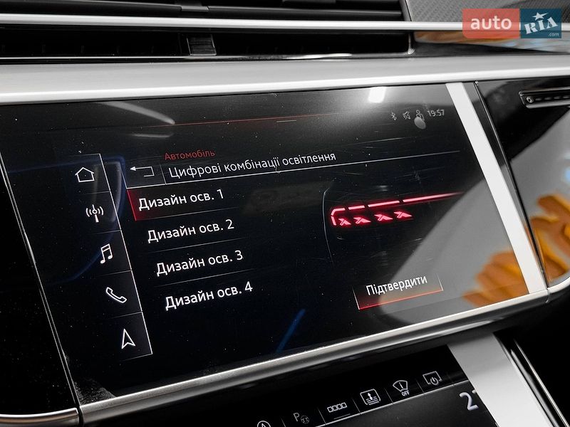 Седан Audi S8 2026 в Києві