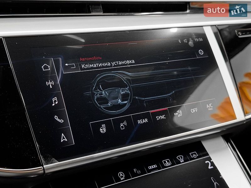 Седан Audi S8 2026 в Києві