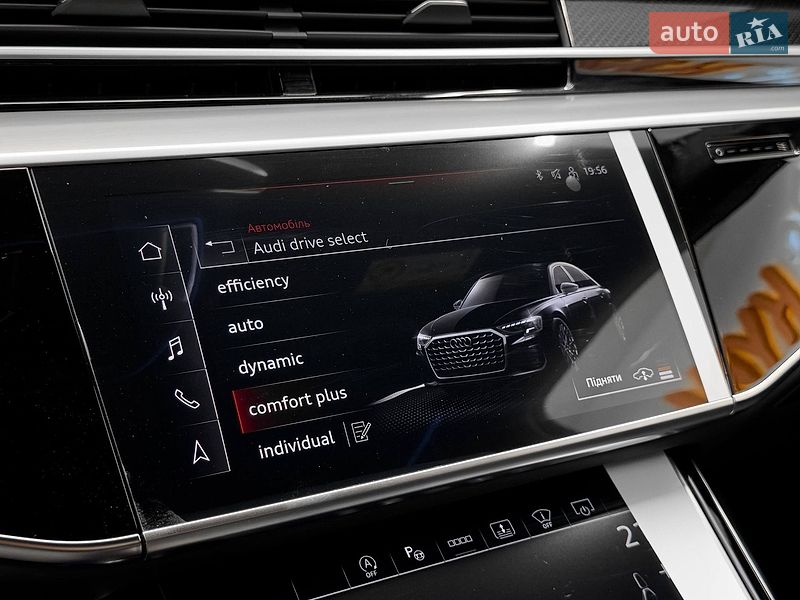 Седан Audi S8 2026 в Києві