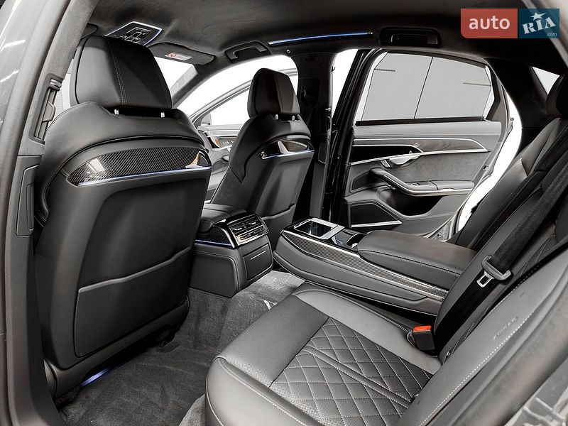 Седан Audi S8 2026 в Києві