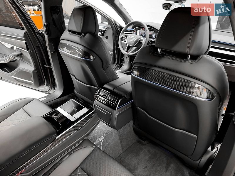 Седан Audi S8 2026 в Києві