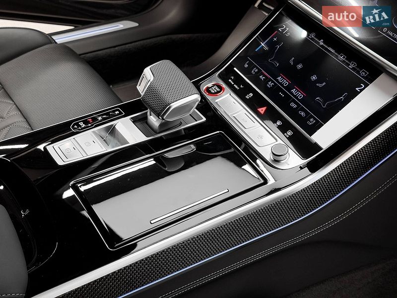 Седан Audi S8 2026 в Києві
