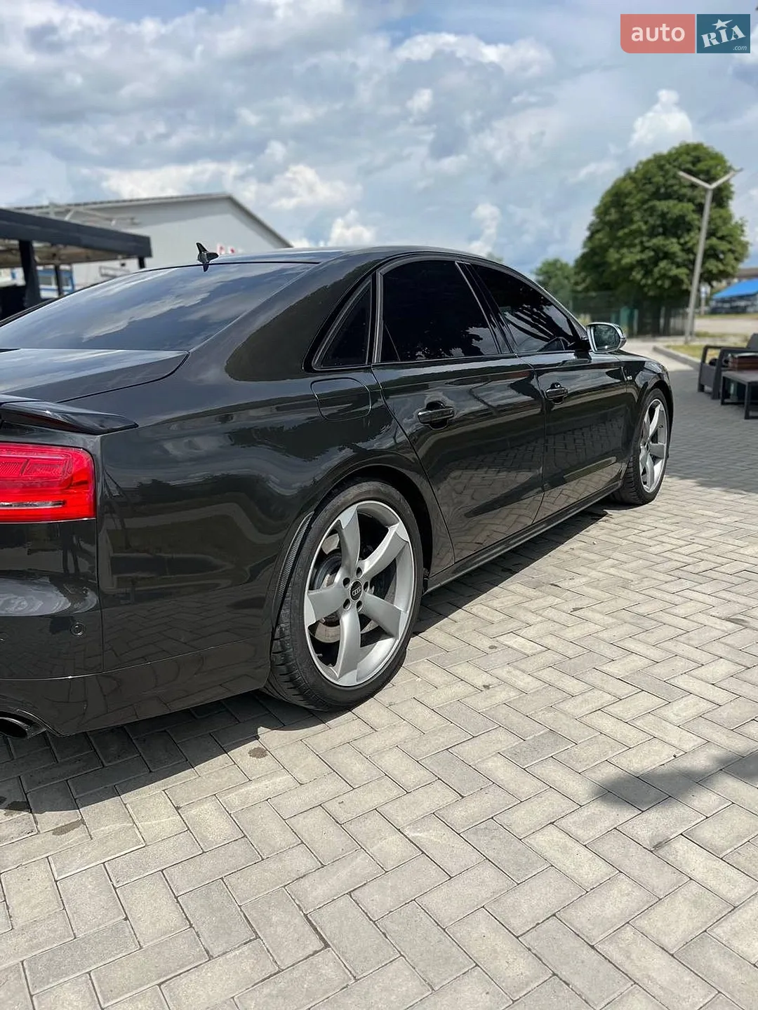 2013 Audi S8 - мініатюра 14