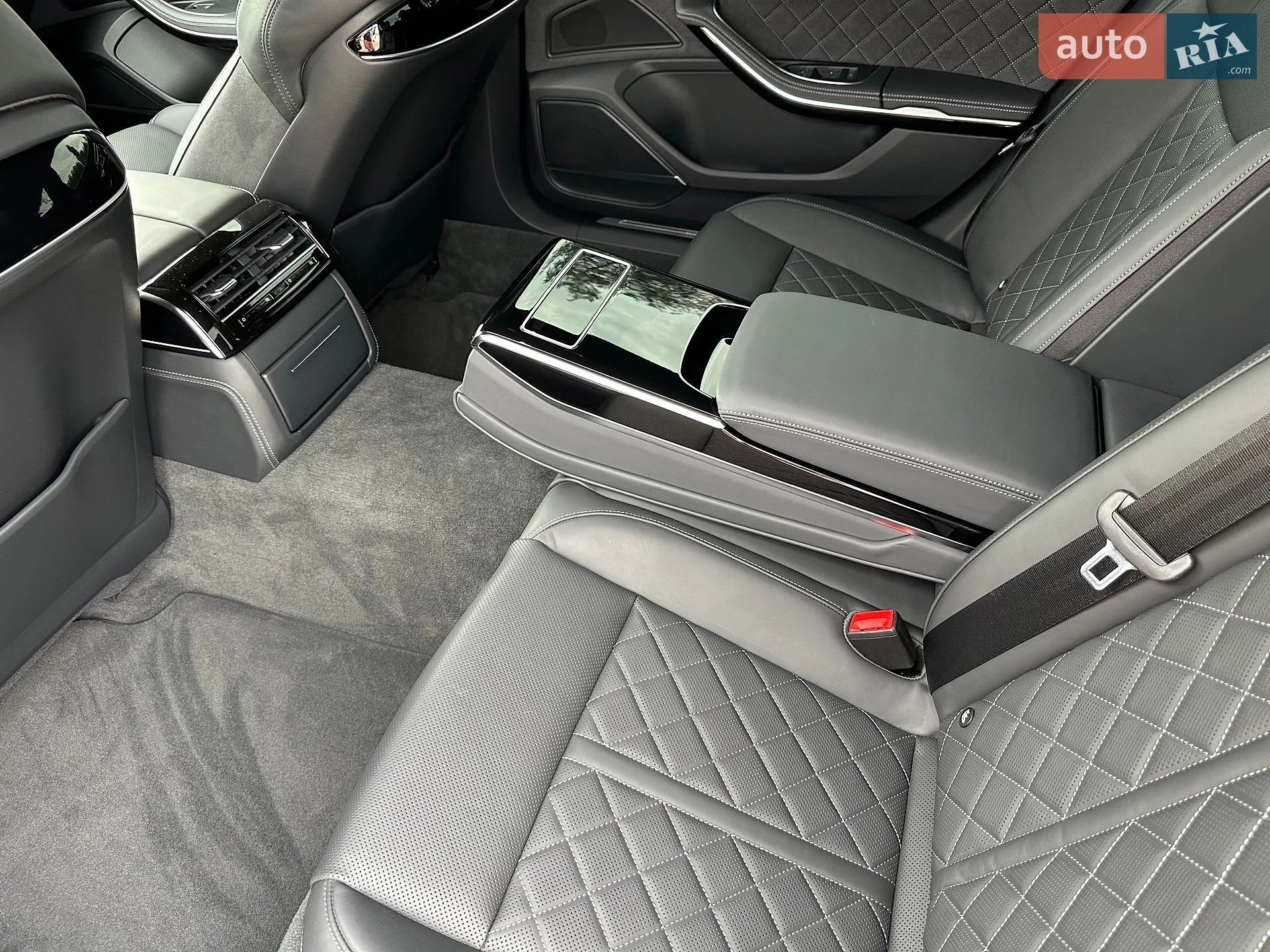 2024 Audi S8 - мініатюра 65