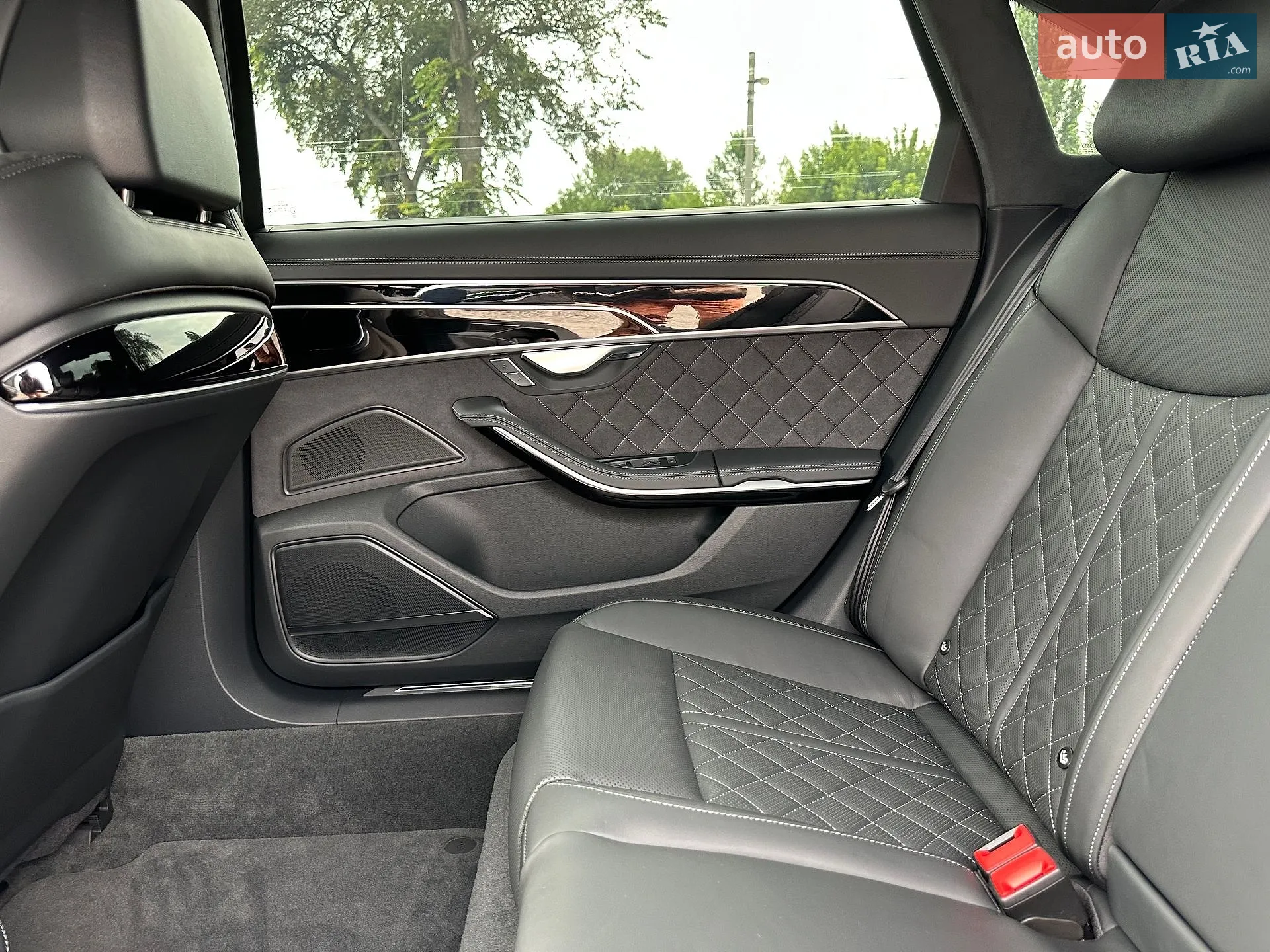 2024 Audi S8 - мініатюра 66