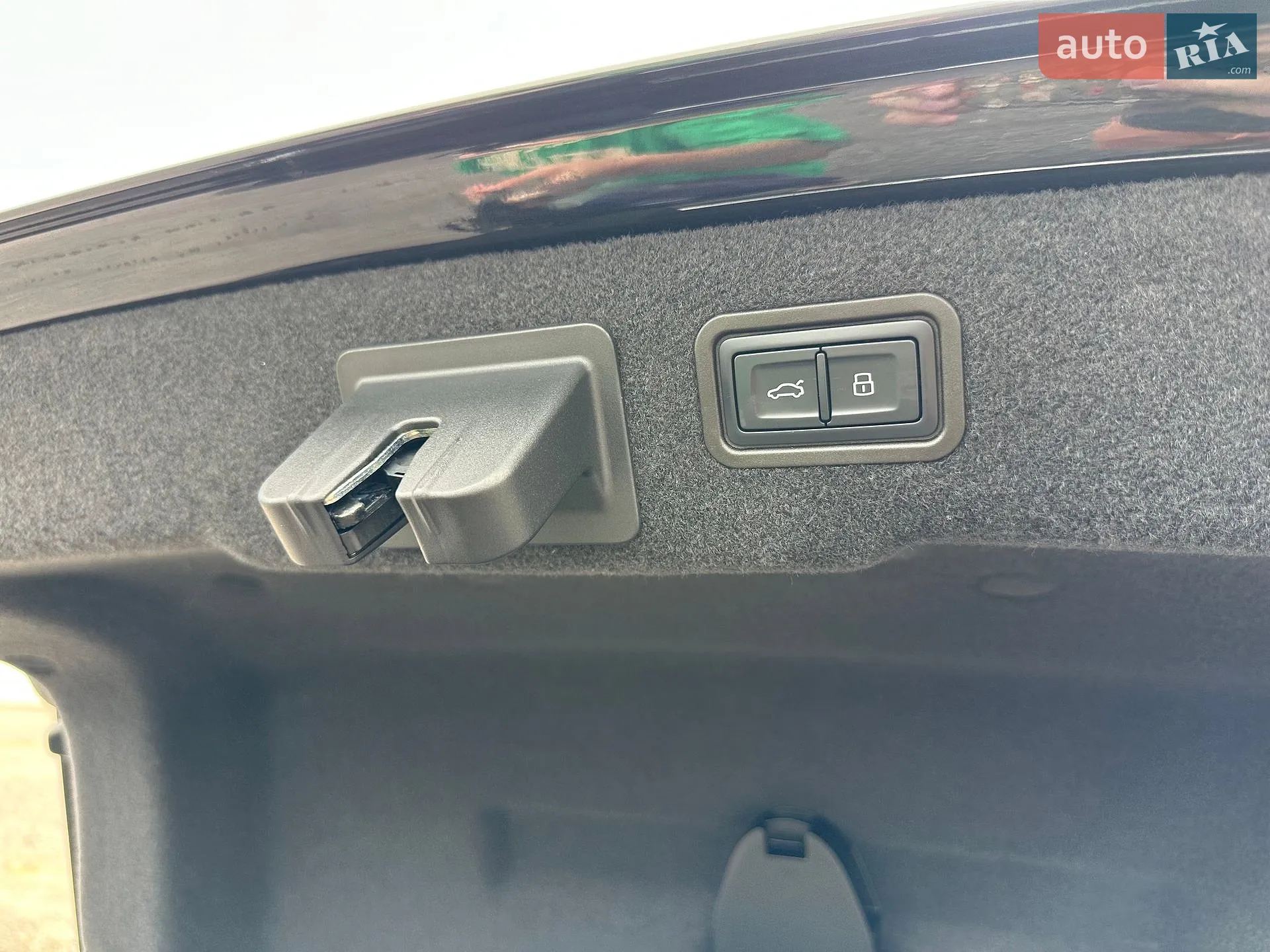 2024 Audi S8 - мініатюра 73