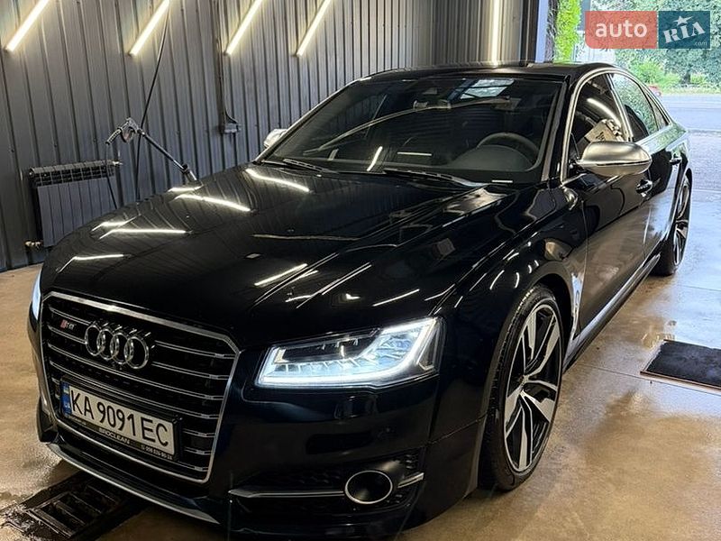 Седан Audi S8 2013 в Киеве