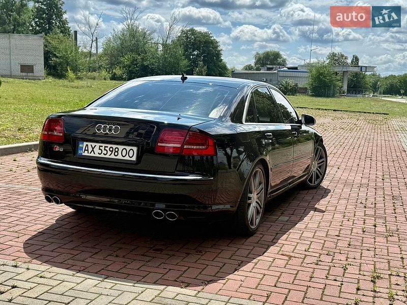 Седан Audi S8 2007 в Харкові