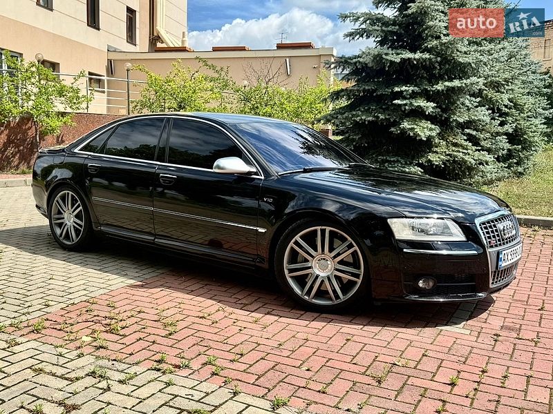 Седан Audi S8 2007 в Харкові