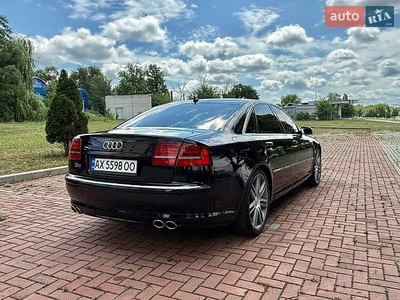 Седан Audi S8 2007 в Харкові