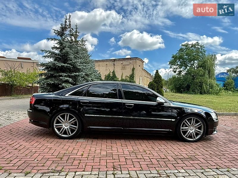 Седан Audi S8 2007 в Харкові
