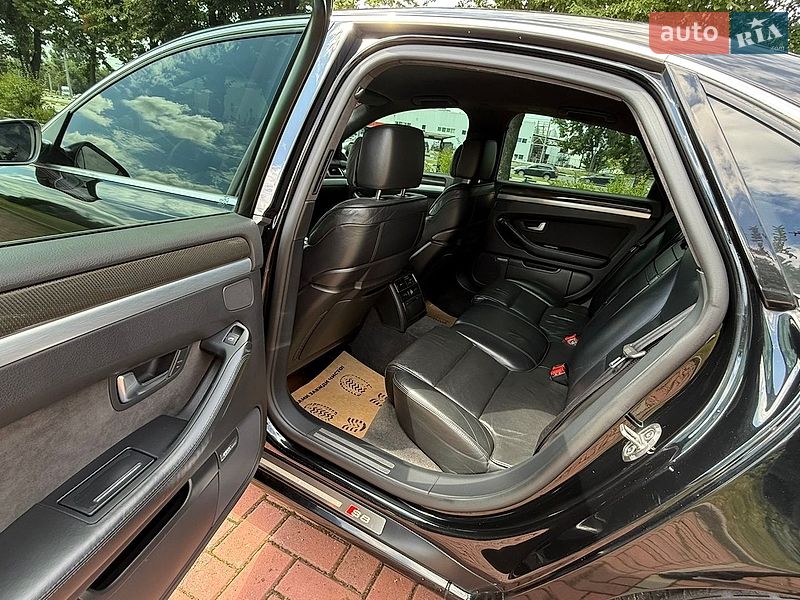 Седан Audi S8 2007 в Харкові