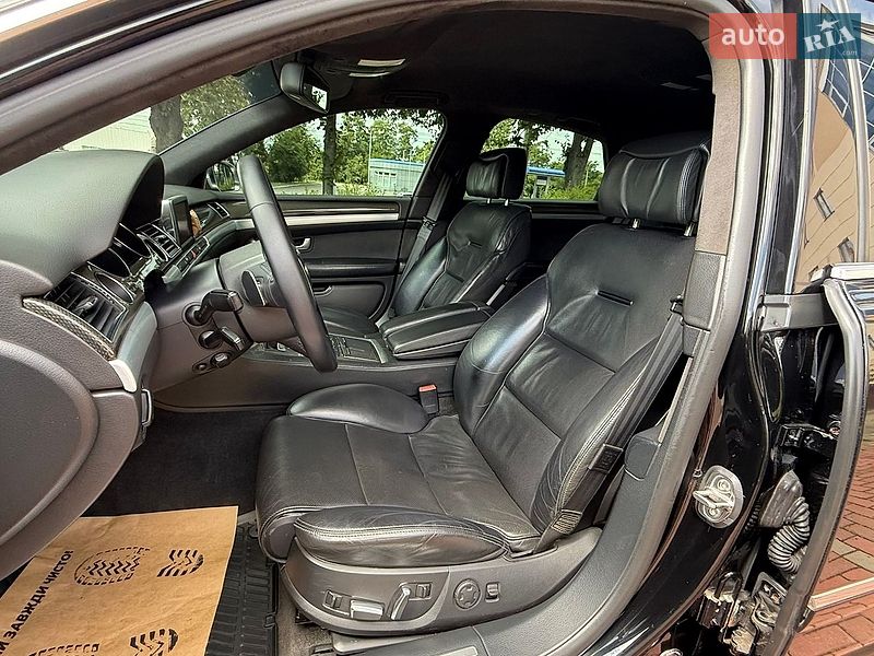 Седан Audi S8 2007 в Харкові