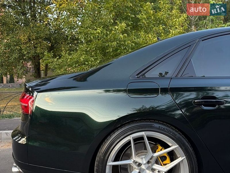 Седан Audi S8 2014 в Києві фото 4 Седан Audi S8 2014 в Києві