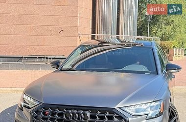 Седан Audi S8 2023 в Києві