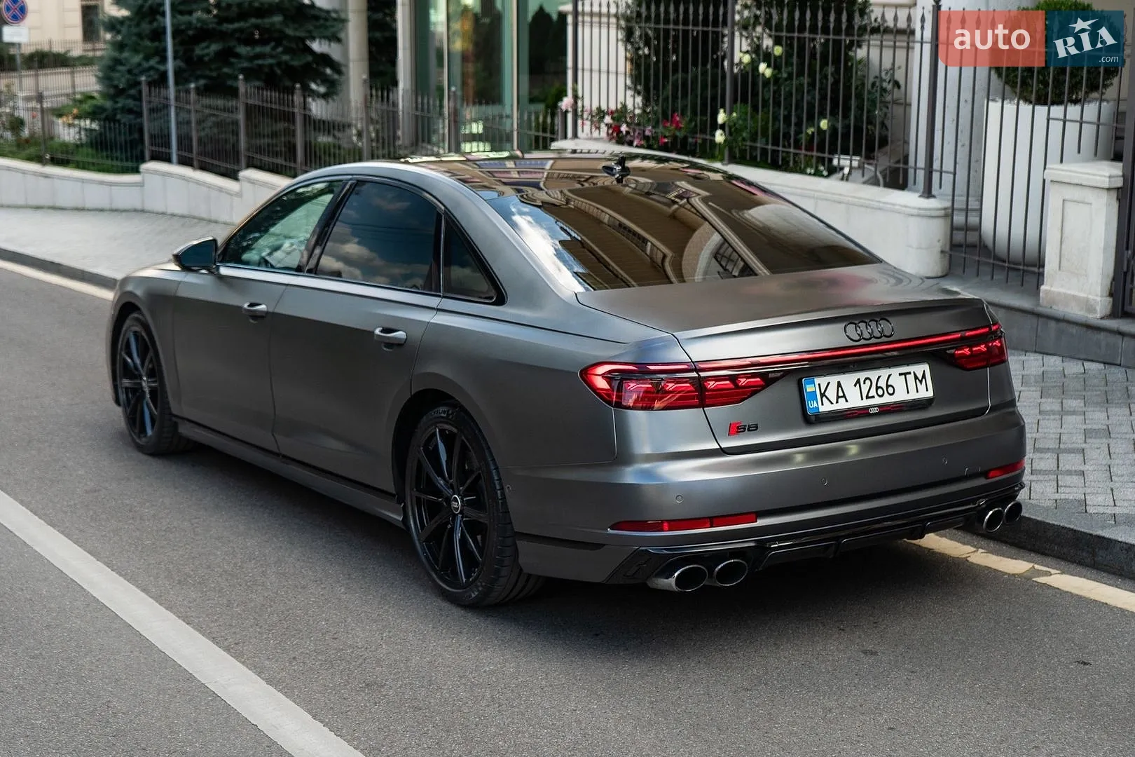2023 Audi S8 - мініатюра 10
