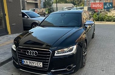 Седан Audi S8 2013 в Житомирі