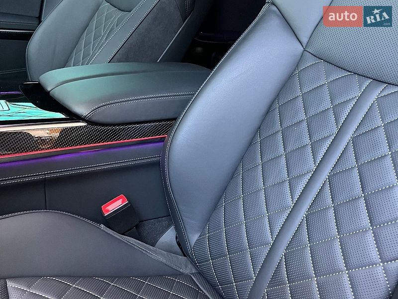 Седан Audi S8 2026 в Дніпрі