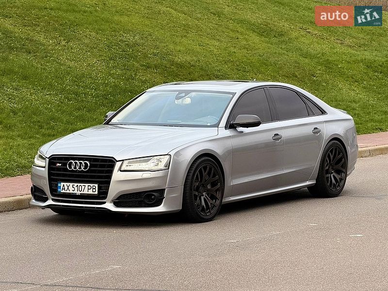 Седан Audi S8 2015 в Киеве