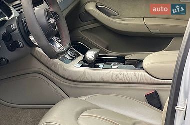 Седан Audi S8 2015 в Києві