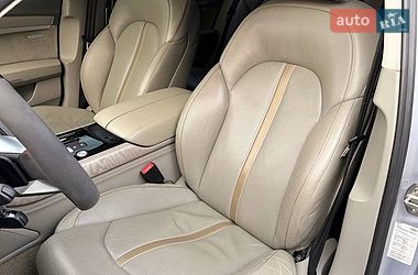 Седан Audi S8 2015 в Києві