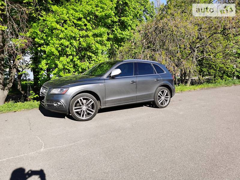 Внедорожник / Кроссовер Audi SQ5 2016 в 