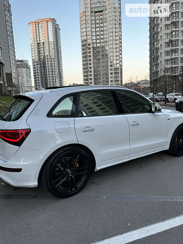 Внедорожник / Кроссовер Audi SQ5 2014 в Кременчуге